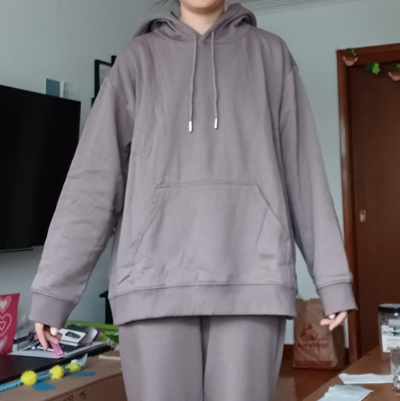 🆕️NWT H&M Hoodie in 'Dark Taupe', Size XL - Picture 11 of 16
